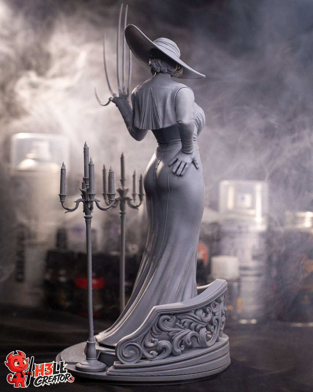 Lady Dimitrescu "Mistress of Castle Dimitrescu" – 1:12 Scale Resident Collector Statue
