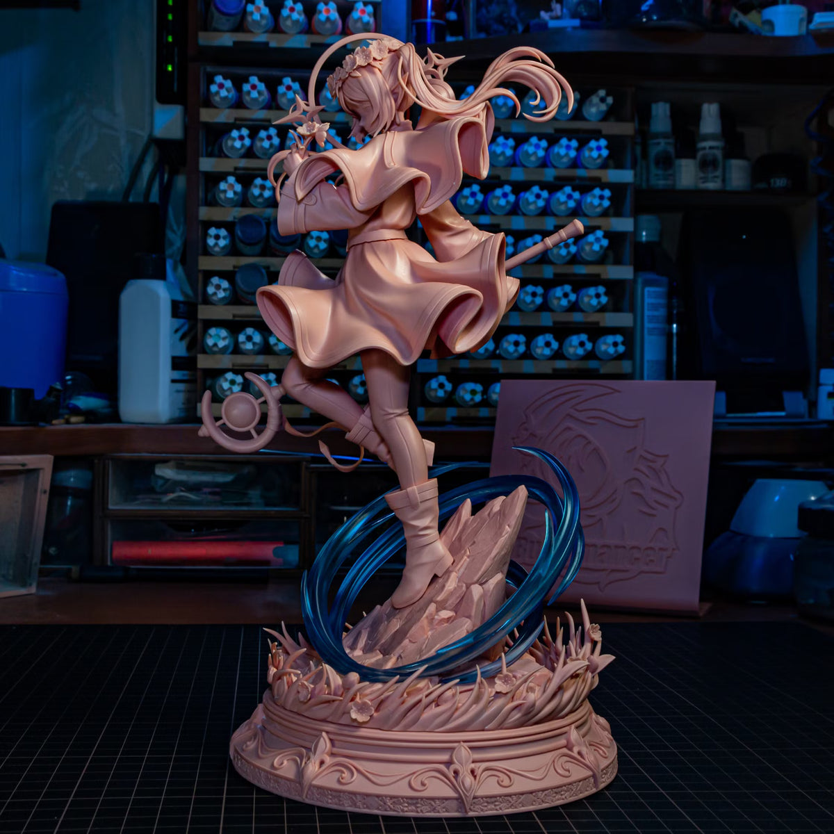 RetFrieren- Retracing the Past | Elven Mage Resin Statue / Garage Kit with Interchangeable Heads (Bulkamancer)